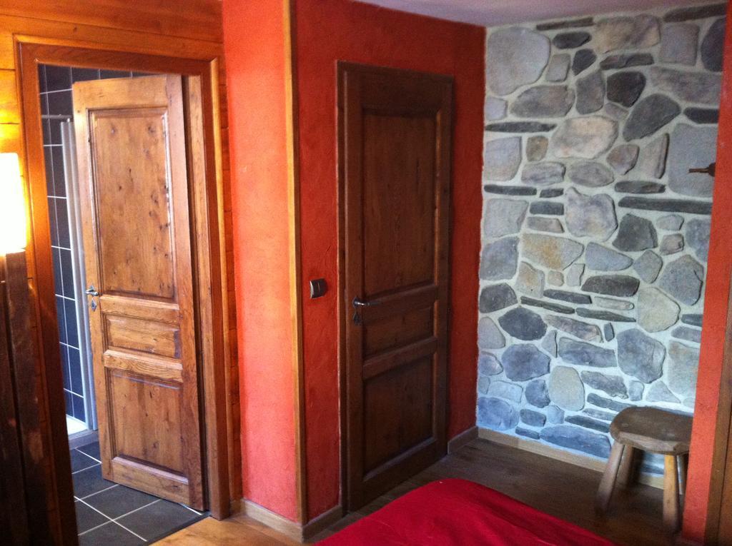 Au Chant Des Marmites Saint-Lary-Soulan Rom bilde