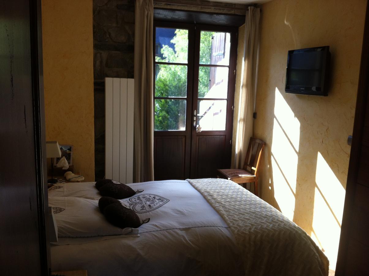 Au Chant Des Marmites Saint-Lary-Soulan Rom bilde